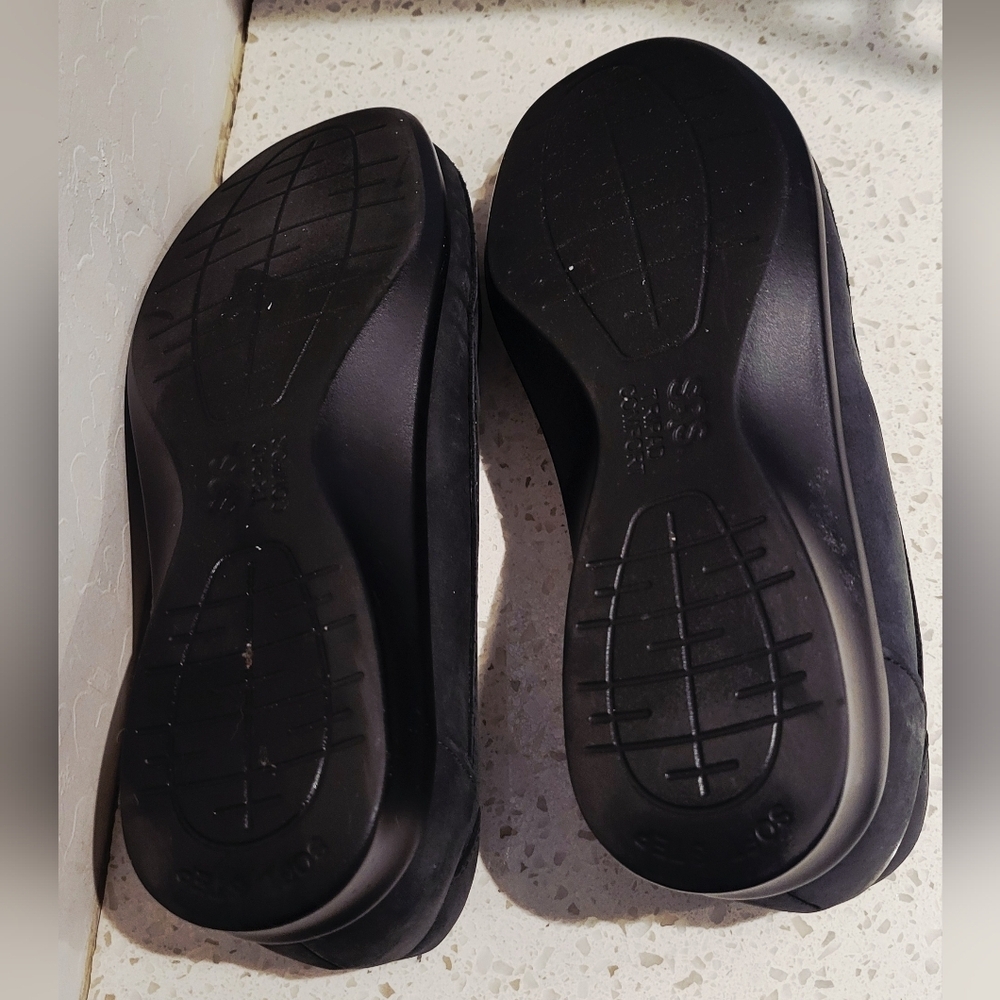 SAS Crissy Dk Gray Leather Comfort Flats with Cutout Design | Size 9 - Picture 5 of 5